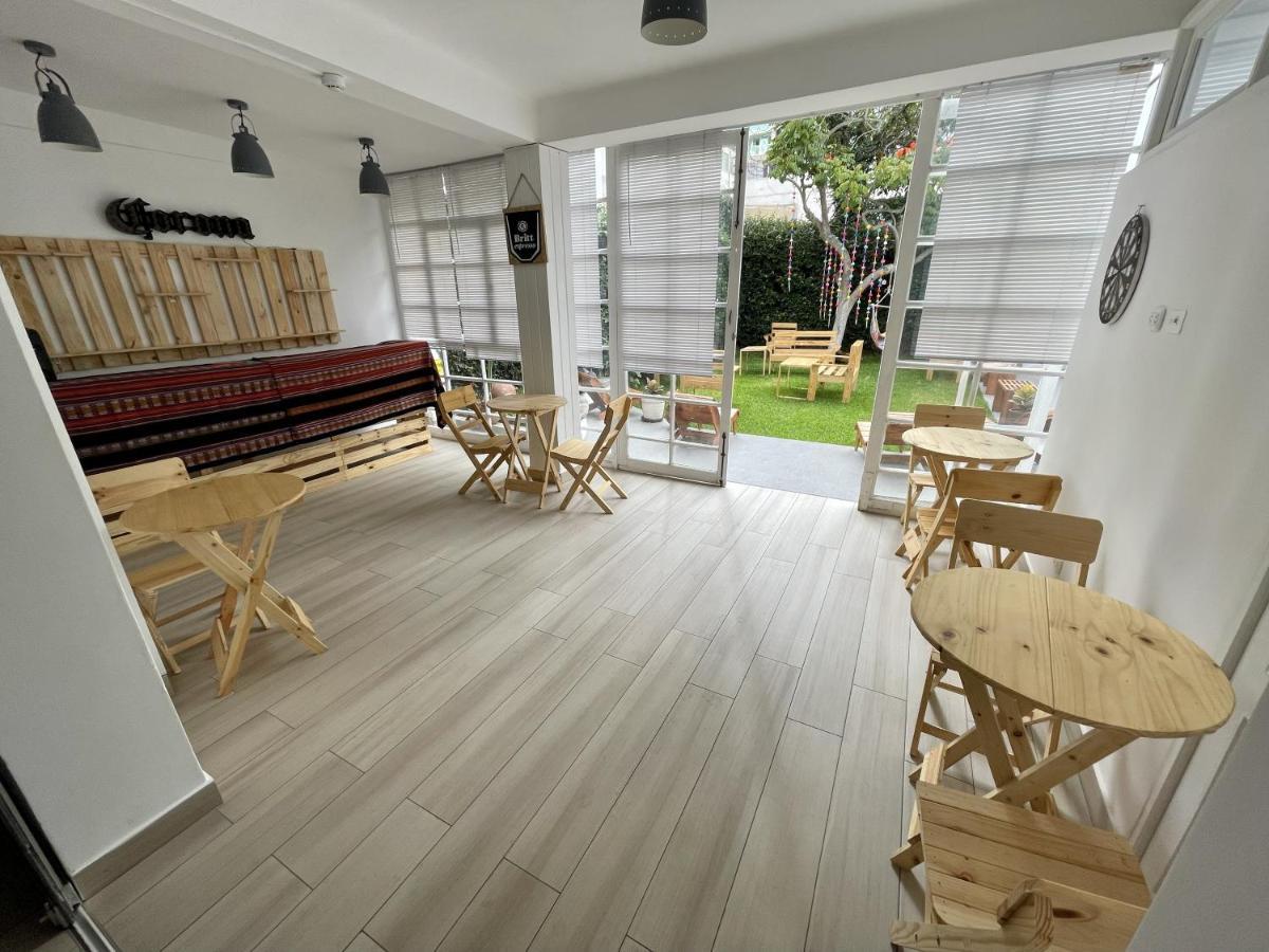 Casaroma Hostels ليما المظهر الخارجي الصورة